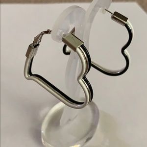 Black and white heart shape earrings